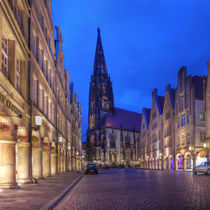 Prinzipalmarkt mit Lambertikirche in Münster bei Nacht by Christian Kubisch