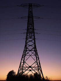 Sonnenuntergang mit der Sillouette eines Strommasts by Christian Mueller
