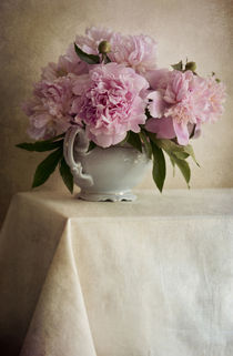 Fresh peonies von Jarek Blaminsky