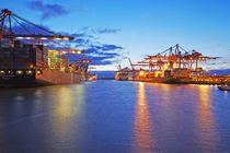 Hamburg - Containerterminal Waltershof in der blauen Stunde von Olaf Schulz