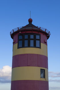 Leuchtturm in Pilsum / 1 von Heidi Bollich