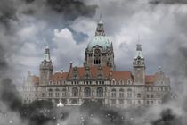 Neues Rathaus von Hannover in den Wolken von kattobello