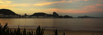 Abendstimmung an der Bucht von Copa Cabana in Rio de Janeiro von Sabine Radtke