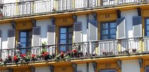 Donostia - San Sebastián, Plaza de la Constitución, Basken, Spanien by Annette Mertens