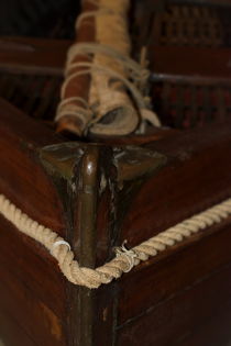 Close up of the wooden bow of a classic sailing yacht von Intensivelight Panorama-Edition