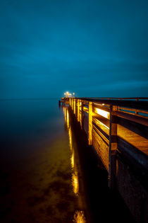 Seebrücke Heiligendamm zur blauen Stunde by momentwelten