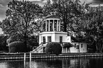 Temple Island near Remenham  von Ian Lewis