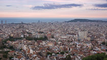 Skyline of Barcelona during sunset, Bunkers del Carmel by Bastian Linder