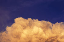 Dark Blue Sky and Sunset Clouds von Tanya Kurushova