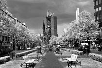 Tauentzienstraße mit Gedächtniskirche von Christian Behring