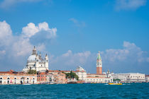 Blick auf historische Gebäude in Venedig von Rico Ködder