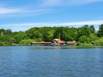 Blick auf die alte Badesanstalt von Eutin in Schleswig - Holstein von ralf werner froelich