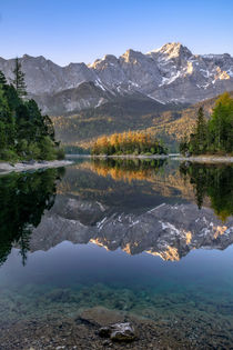 Sonnenaufgang am Eibsee in Bayern von Achim Thomae