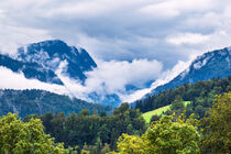 Landschaft mit Bergen und Bäumen im Berchtesgadener Land von Rico Ködder