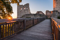 Sunset on castle ruin Wolfstein von raphotography88