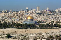 Jerusalem: der Felsendom vom Ölberg aus gesehen by Berthold Werner