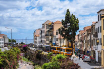 Blick auf die Stadt Funchal auf der Insel Madeira by Rico Ködder