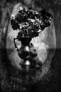 Still - Hase an Vase von Petra Dreiling-Schewe