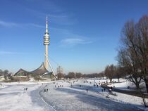 Winterlandschaft Olympiaturm München by mytown