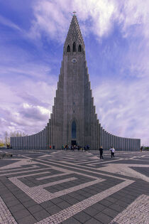 Hallgrímskirkja Island Reykjavik by Patrick Lohmüller