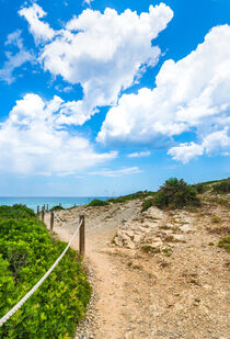 Mallorca, track at coast of Cala Ratjada, Spain, Balearic Islands von Alex Winter