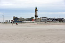 Windstärke 8 am Strand von Warnemünde von Ulrich Senff
