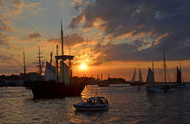 Abendflair zur Hanse Sail in Warnemünde von Ulrich Senff