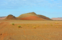 Wüstenlandschaft mit Granitbergen in Marokkos Süden by Ulrich Senff