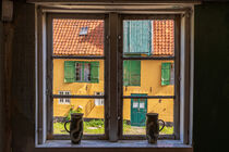 Fenster zum Hof by Armin Redöhl
