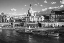 Raddampfer, Brühlsche Terrasse und die Frauenkirche in Dresden von dieterich-fotografie