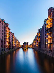 Wasserschloss in der Speicherstadt in Hamburg von dieterich-fotografie