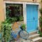 'Blaue Tür mit Fahrrad in Kroatien' von Susanne Winkels