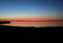 Blaue Stunde in der Boddenlandschaft auf Ruegen by Susanne Winkels