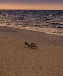 Lost on the beach by paulinakatharina