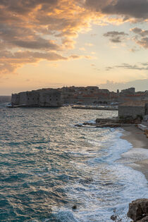 Sonnenuntergang in Dubrovnik, vertikal von Moritz Wicklein