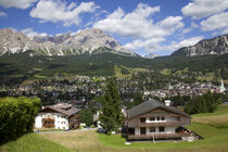 Cortina de Ampezzo by Gerhard Köhler