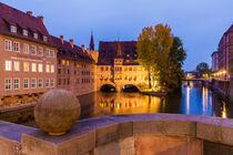 Heilig-Geist-Spital in Nürnberg am Abend von dieterich-fotografie