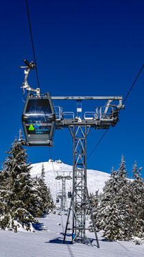 Cableway to Snezka summit by Tomas Gregor