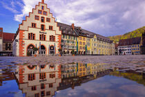 Spiegelung Altstadthäuser Freiburg by Patrick Lohmüller