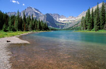 Montana, Glacier National Park. Lake Josephine, Grinnell Glacier, Continental Divide. Jamie and Judy Wild / Danita Delimont von Danita Delimont