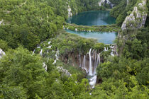 The Plitvice Lakes in the National Park Plitvicka Jezera, Croatia. A UNESCO World Heritage Site. Martin Zwick / Danita Delimont. von Danita Delimont