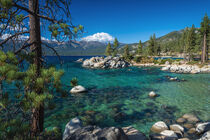 Boulders and cove at Sand Harbor State Park, Lake Tahoe, Nevada, USA von Danita Delimont