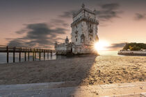 Der Torre de Belém in Lissabon zum Sonnenuntergang von jan Wehnert