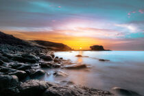 Sonnenaufgang an einem Strand auf Fuerteventura, Steine by jan Wehnert