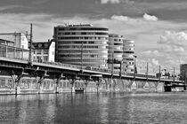 Sonniger Blick über die Spree in Berlin  von captainsilva