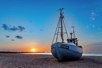 Fischerboot am Strand von Dirk Rüter