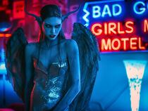 Bad Girls Motel | Nächtliche Neon Fotografie von Frank Daske