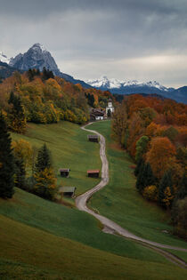 Bavarian Alps with church of Wamberg in Garmisch-Partenkirchen during autumn  von Bastian Linder