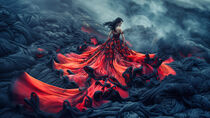 Vulkan Frau im Lava Kleid | Volcano Girl wearing a Lava Dress by Frank Daske