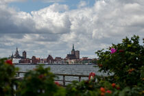 Blick auf Stralsund mit Kirche St. Nikolai by René Lang